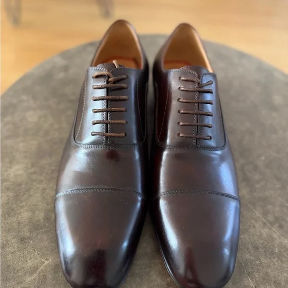 Christian Louboutin Brown Leather Oxfords with Red Sole display picture 2